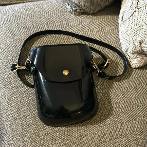 VINTAGE Adorable Glossy Black Crossbody Minimalist Handbag/Bag/Purse - Picture 6 of 7